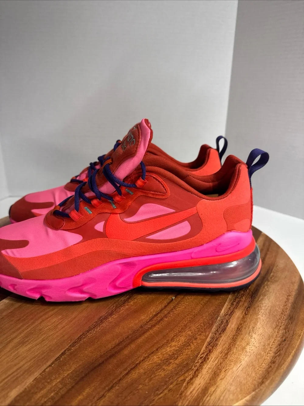 Nike Air Max 270 React Women's Size 12 - Men’s 10.5 Mystic Red Pink Blast EDM